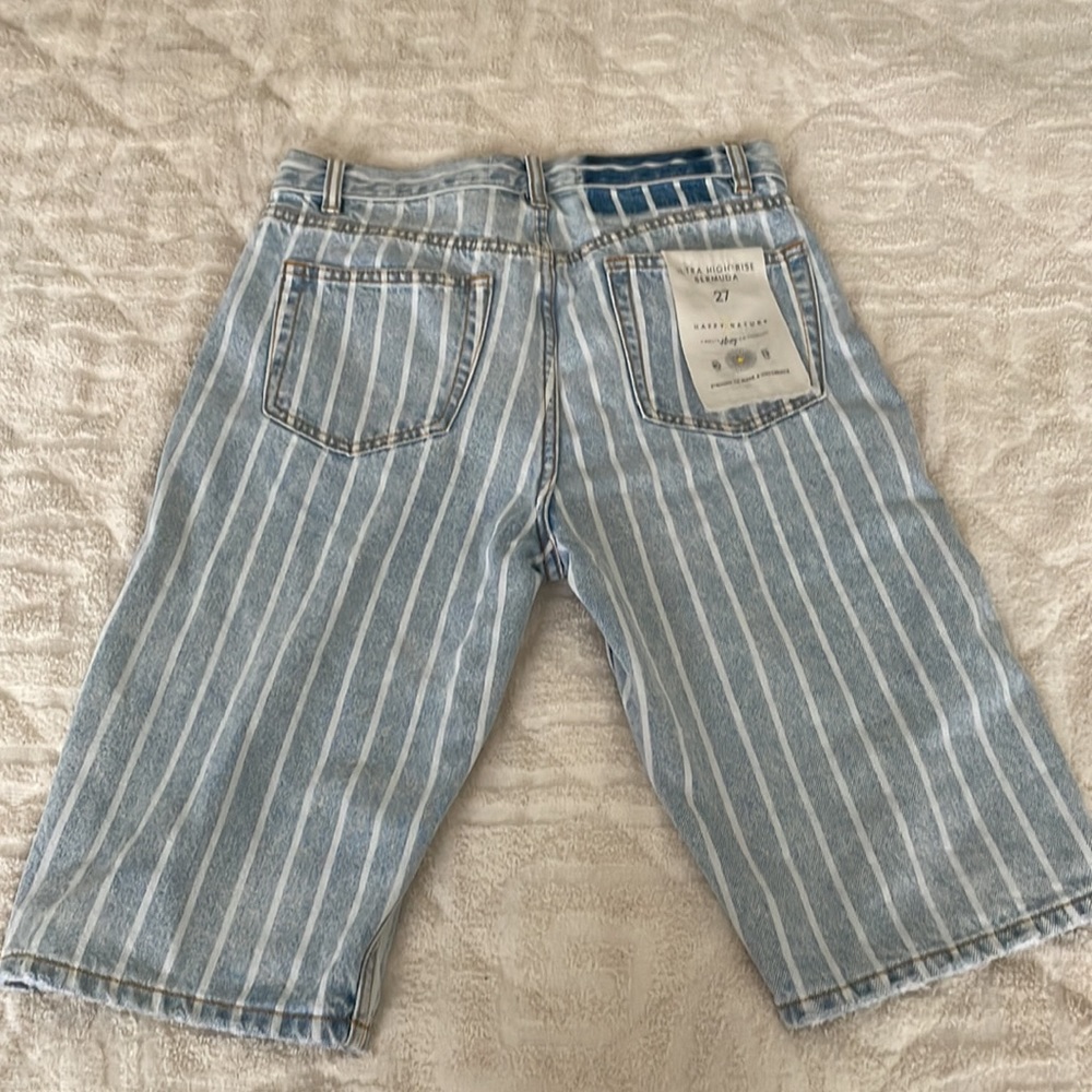 NWT High Rise Bermuda Short - Picture 3 of 4